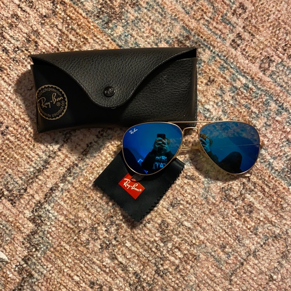 Ray Ban aviator sunglasses🤍